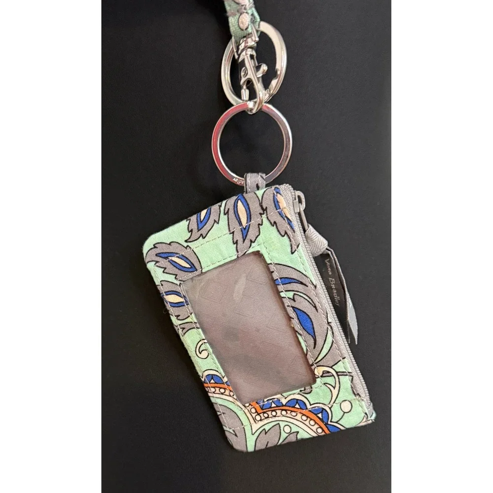 Vera Bradley‎ Mint Green Paisley Zip ID Case and Lanyard Set Women Accessory